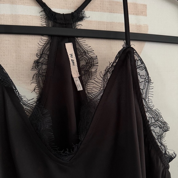 Francesca’s Lace Tank - Picture 5 of 10